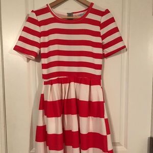 LulaRoe Amelia Size Small Zipper Back & Pockets!